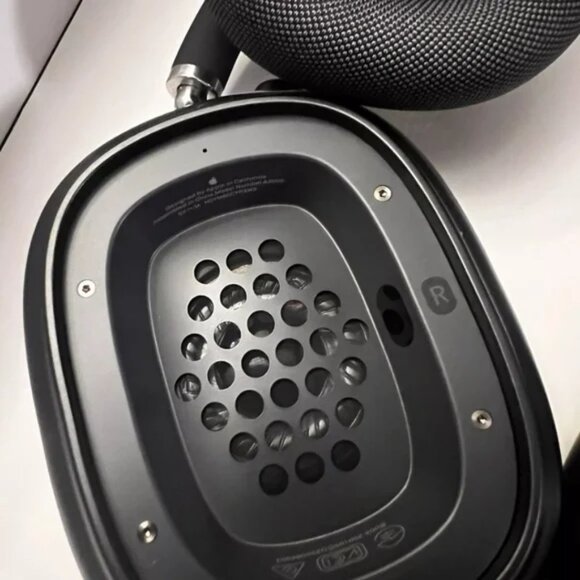 Apple Airpods Pro Max Headphones