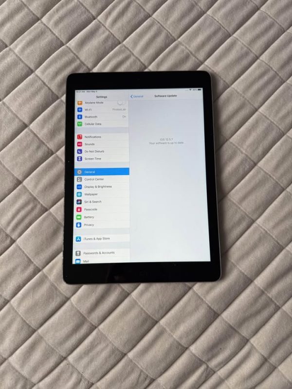 iPad Air (1st Gen) 16GB WiFi + Cellular