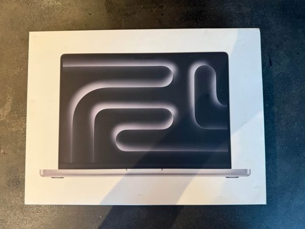 14” Macbook Pro, M3 Pro chip - 18gb ram, 512gb SSD w/ Applecare till 2027