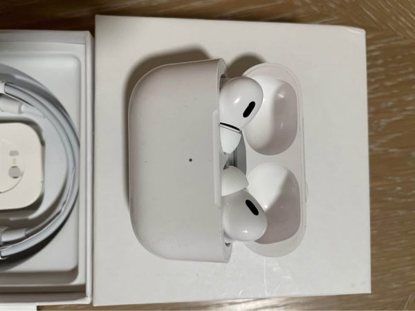 Apple AirPods Pro (2nd generation) with Charging Cable (USB-C) (used)