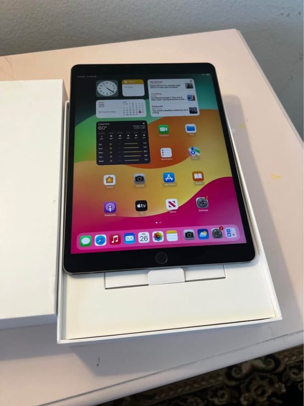 iPad Pro 10.5” display WiFi cellular