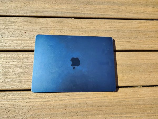 Apple 2022 M2 MacBook Air Laptop 13.6-inch Liquid Retina Display, 8GB RAM, 256GB SSD