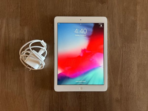 Apple iPad (6th Generation, 9.7”)