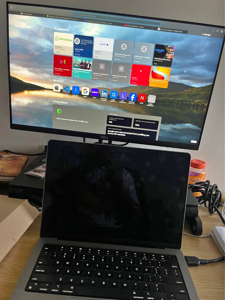 Macbook pro M3-screen doesn’t work. 3 Macbook pro M3-screen doesn’t work.