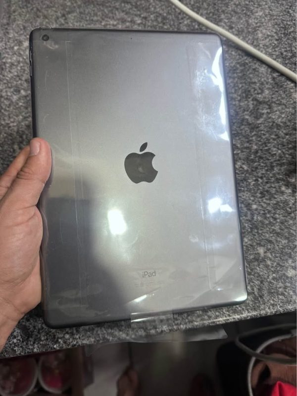 7th gen iPad 10inch 32gb