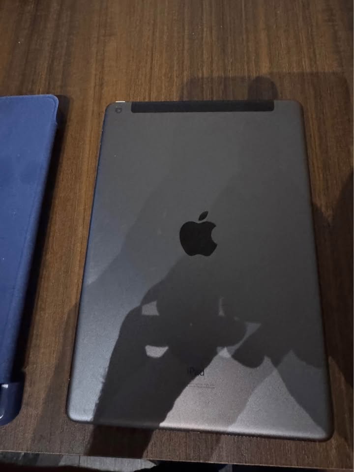 iPad 9th Gen 64GB 1 iPad 9th Gen 64GB