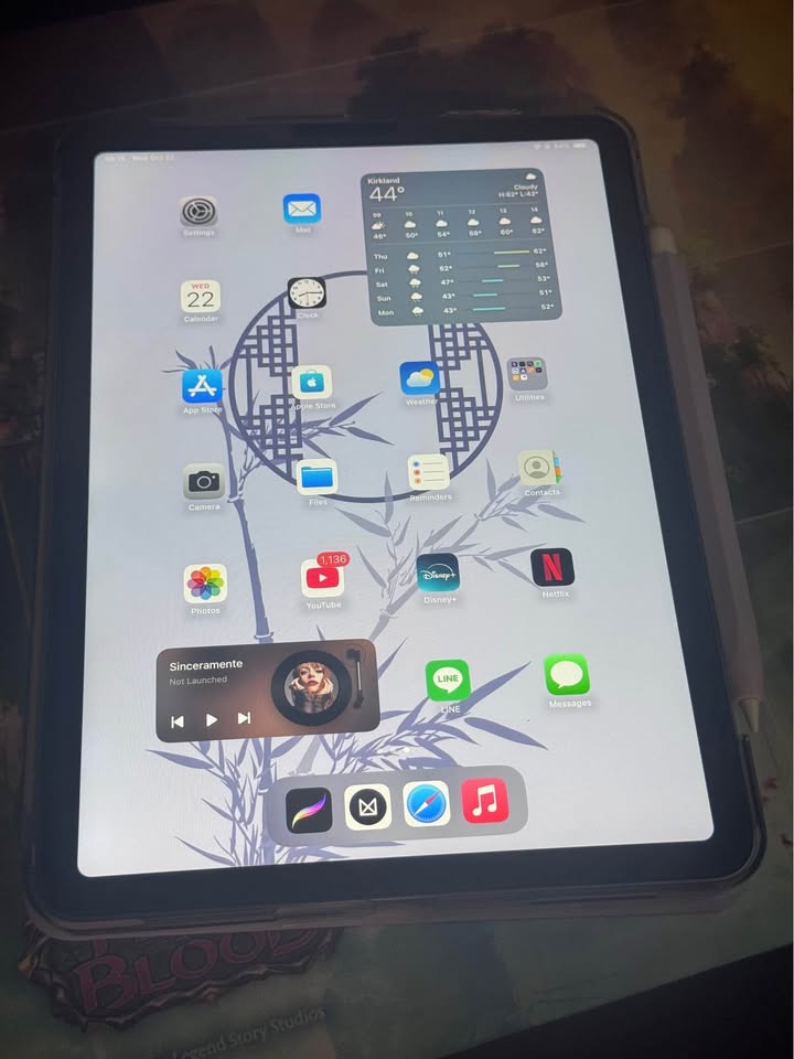 iPad Air 5th Generation Wi-Fi 256GB (Purple) & Apple Pencil (2nd Generation) 6 iPad Air 5th Generation Wi-Fi 256GB (Purple) & Apple Pencil (2nd Generation)