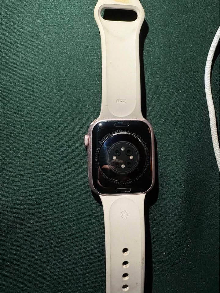 Apple Watch Series 9 - 45 mm 1 Apple Watch Series 9 - 45 mm