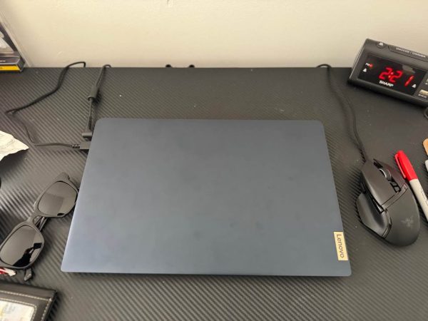 Lenovo Laptop 15.6” Intel Core i5 8GB 512SSD