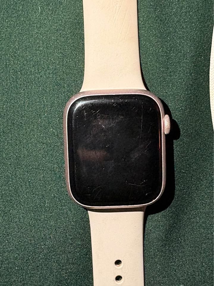 Apple Watch Series 9 - 45 mm 2 Apple Watch Series 9 - 45 mm
