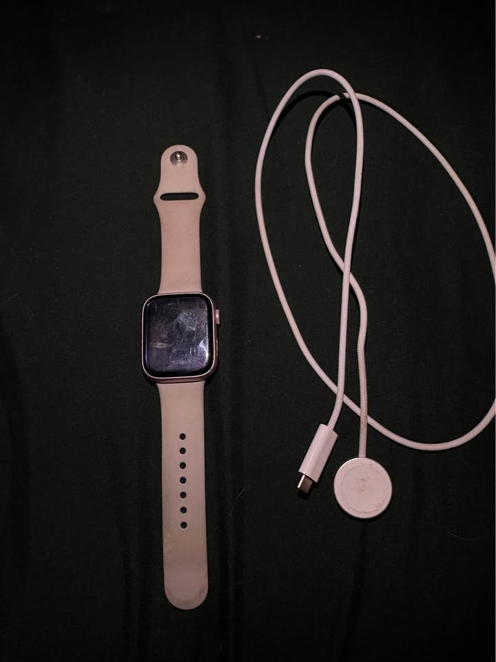 Apple Watch Series 9 - 45 mm 3 Apple Watch Series 9 - 45 mm