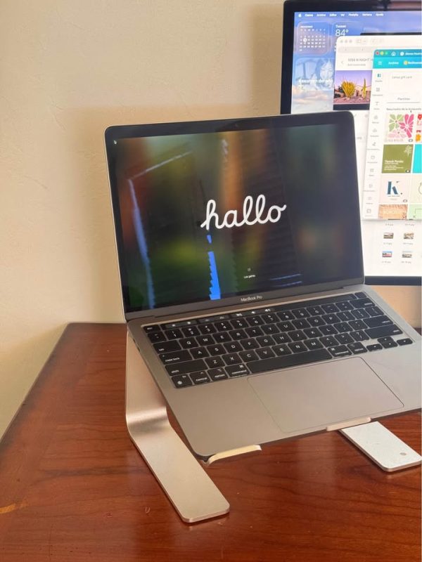 Apple - MacBook Pro 13.3