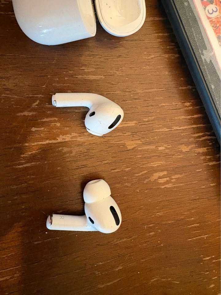 AirPod pro’s 3 AirPod pro’s