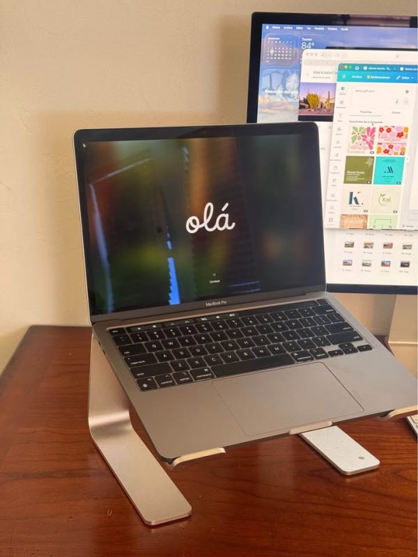 Apple - MacBook Pro 13.3