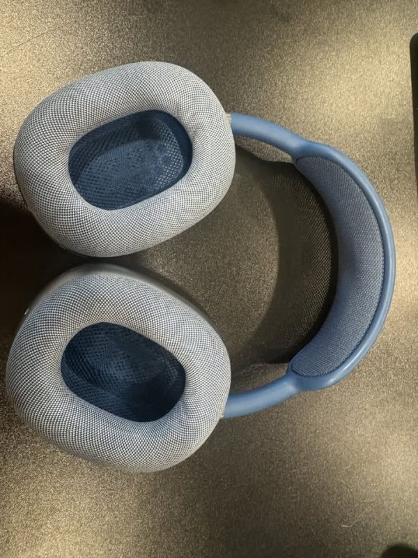 Apple AirPods Max (Lightning Version)