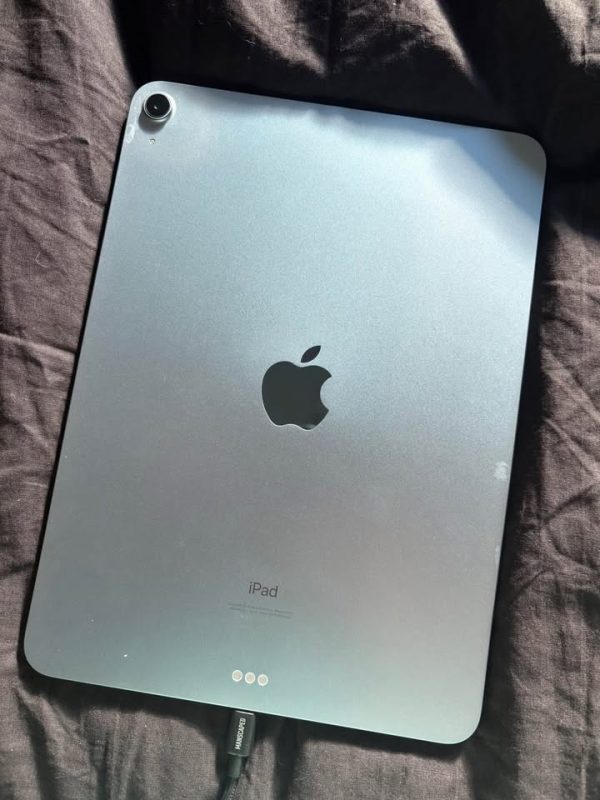 iPad Air 4th Gen W/ Apple Pencil