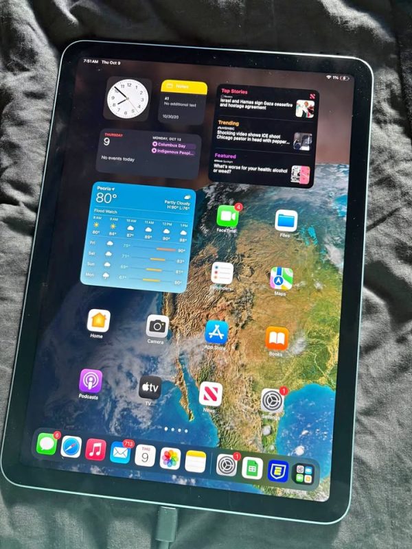 iPad Air 4th Gen W/ Apple Pencil