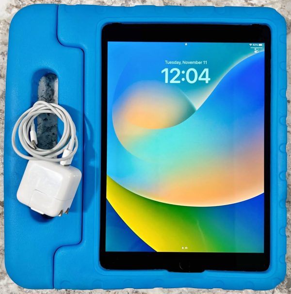 Apple iPad 9th Gen 64GB Wi-Fi – Well Maintained, With Case & Charger!