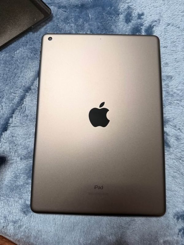 9th Gen Ipad 64GB
