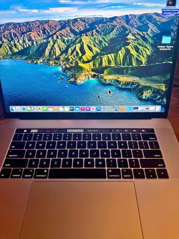 APPLE MACBOOK PRO
