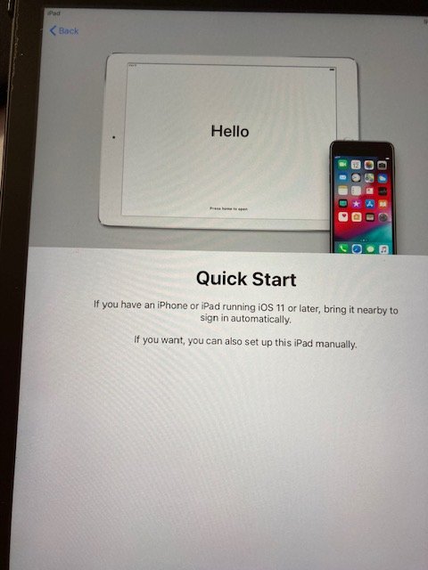 APPLE IPAD - AIR - perfect for someone new to using a device