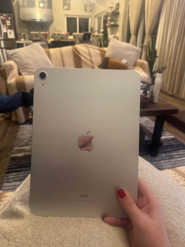 iPad 10th generation (64 GB)