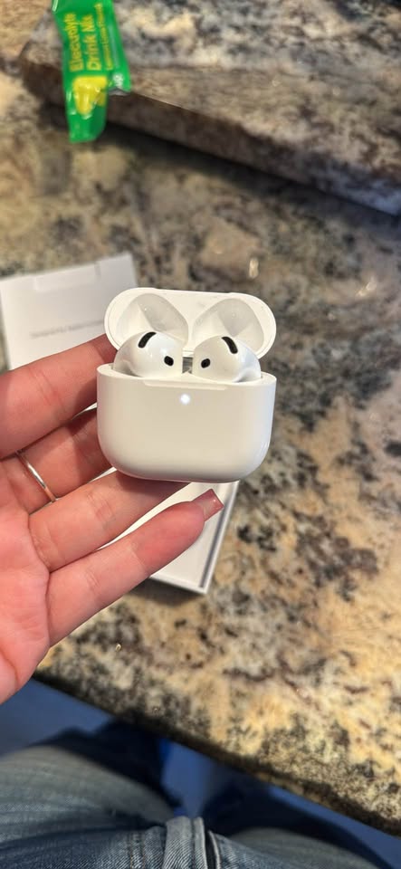 apple airpod 4