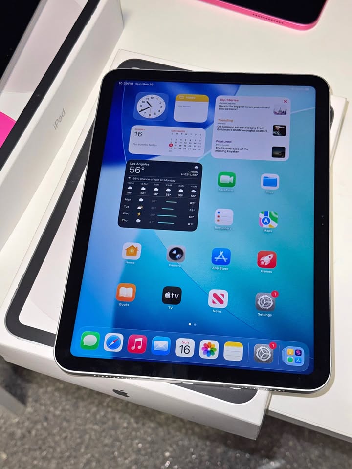 iPad A16 (2025) - El Segundo Office Sale 4 iPad A16 (2025) - El Segundo Office Sale