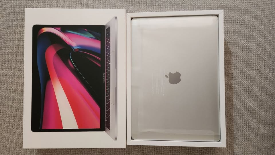 MacBook Pro 13" (M1, 8GB / 256GB) – Immaculate – 166 Cycles – Like New 6 MacBook Pro 13" (M1, 8GB / 256GB) – Immaculate – 166 Cycles – Like New