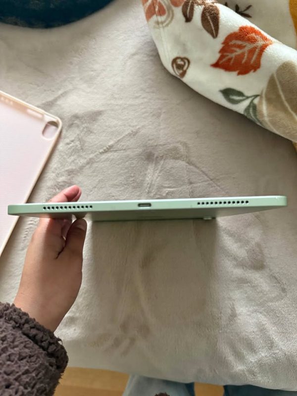 iPad Air 4th generation (green)