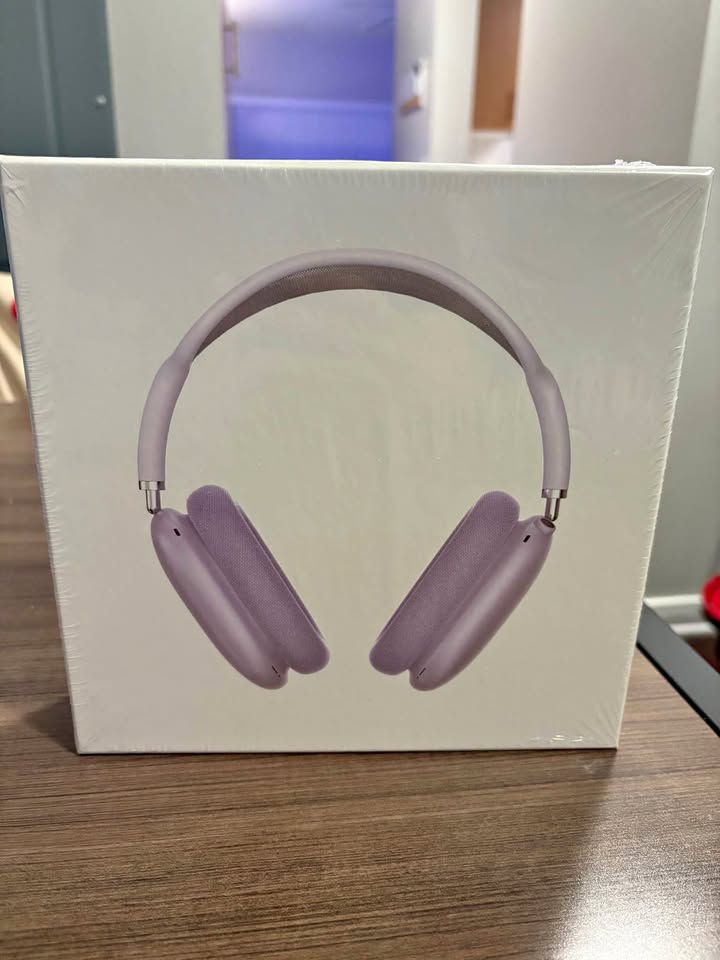 Purple Apple AirPods with Smart Case! 1 Purple Apple AirPods with Smart Case!