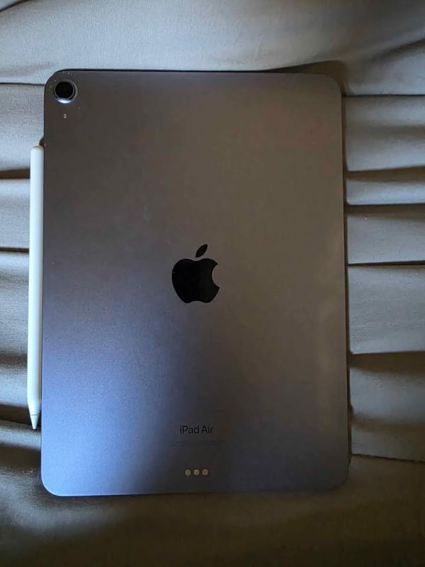 iPad Air 5th Generation M1 Chip and Apple Pencil