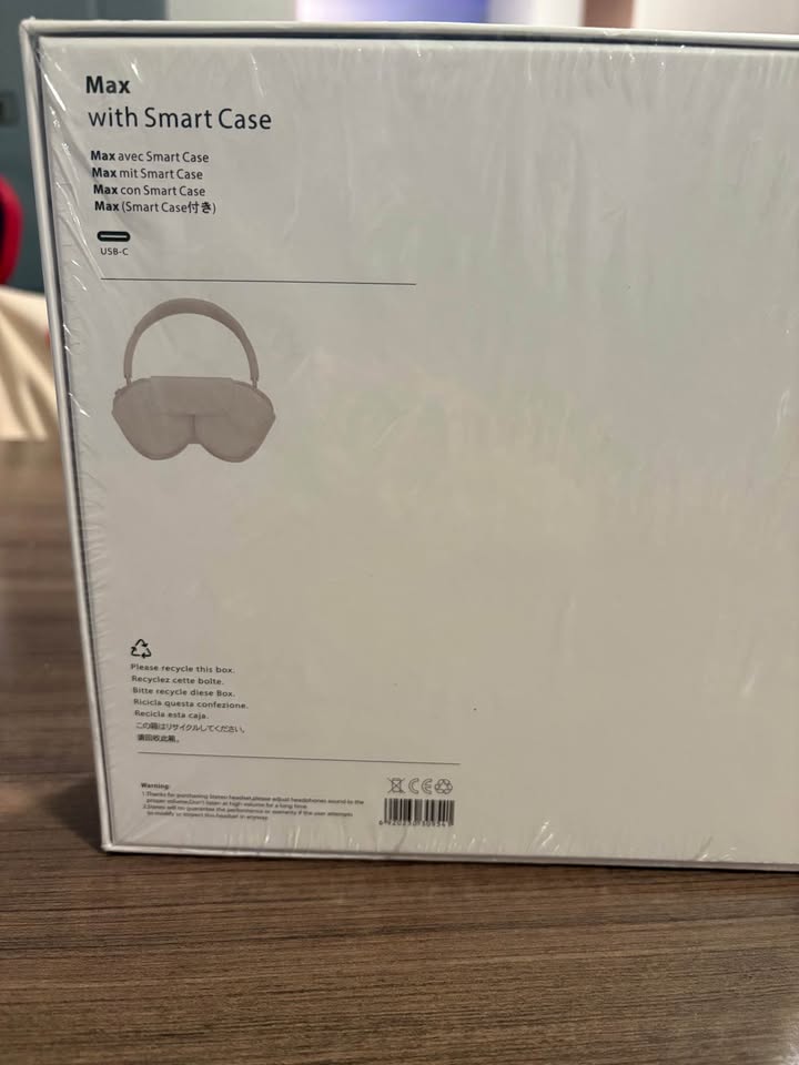 Purple Apple AirPods with Smart Case! 3 Purple Apple AirPods with Smart Case!