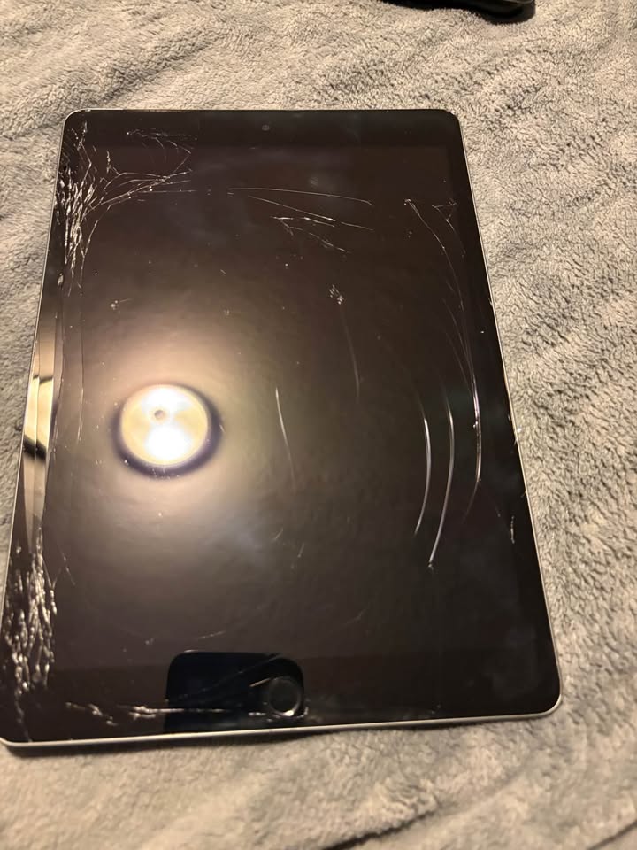 iPad 9th gen 1 iPad 9th gen