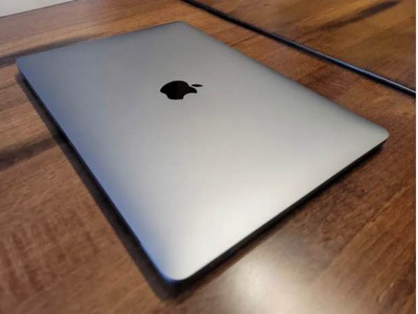 Apple Macbook Air M1 chip Super Fast + 20HR Battery Apple AI Touch ID