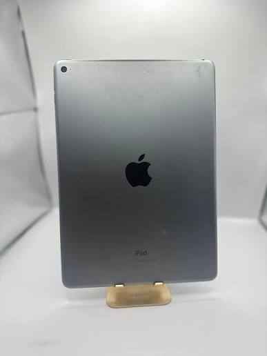 7 gen iPad 128 gb