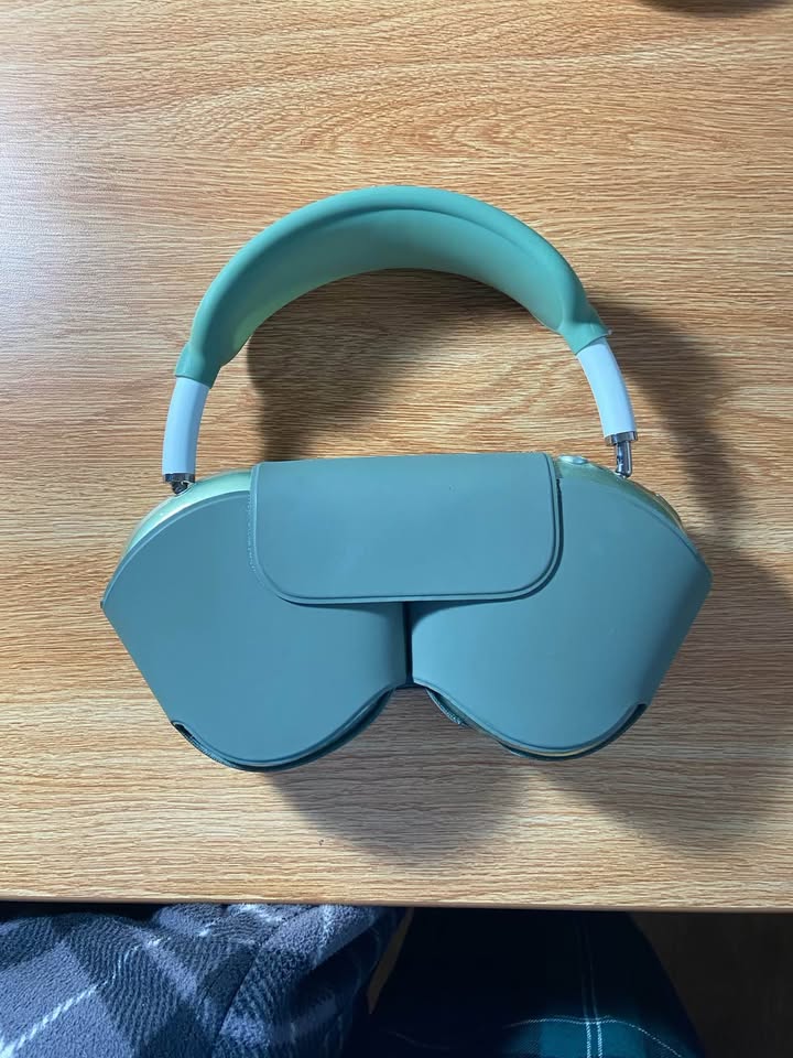 Apple AirPods Max 4 Apple AirPods Max