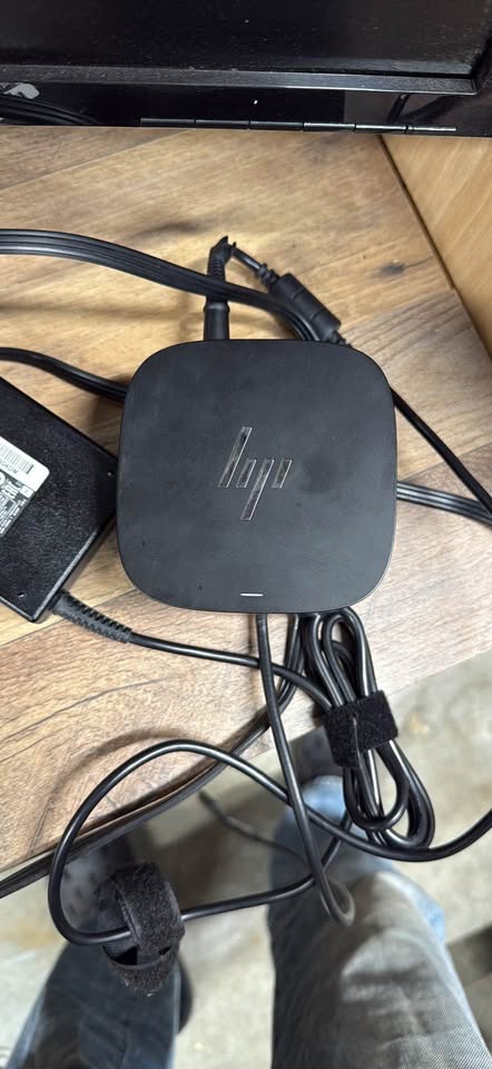 MacBook Air M2 500gb with case 1 MacBook Air M2 500gb with case