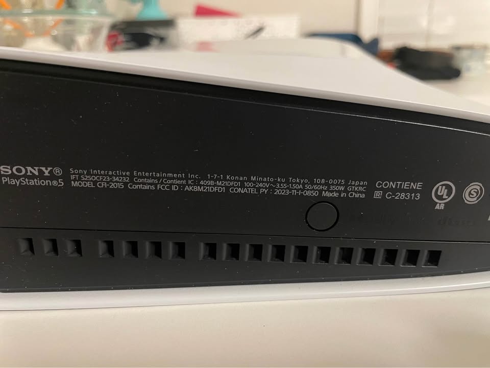 PlayStation 5 Digital Edition – Excellent Condition 2 PlayStation 5 Digital Edition – Excellent Condition