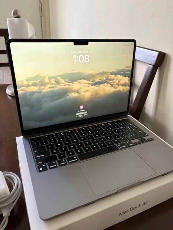 MacBook Air M3 Chip (2024)