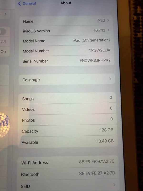 iPad 5 gold 128Gb with original Box