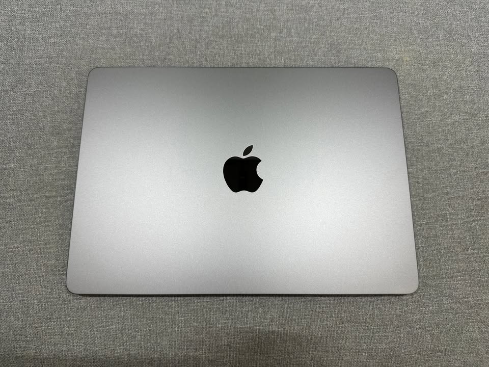 Apple MacBook Air 13" Laptop MLXW3LL/A Gray 2022 M2 8GB 256GB SSD 2 Apple MacBook Air 13" Laptop MLXW3LL/A Gray 2022 M2 8GB 256GB SSD