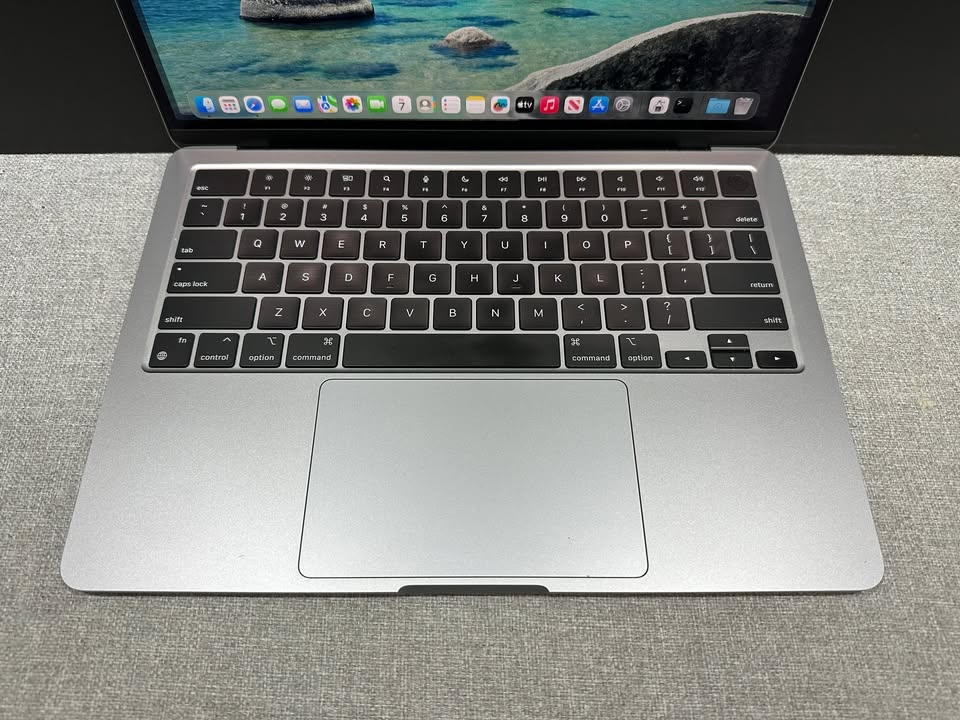 Apple MacBook Air 13" Laptop MLXW3LL/A Gray 2022 M2 8GB 256GB SSD 3 Apple MacBook Air 13" Laptop MLXW3LL/A Gray 2022 M2 8GB 256GB SSD