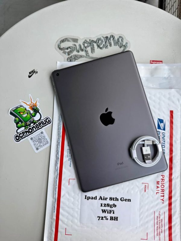 iPad 8th Gen 128gb WiFi 72% Battery Health