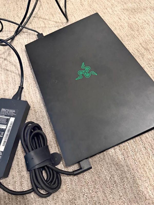 Razer Blade 15 Gaming Laptop 16GB RAM, 12th gen 14-core