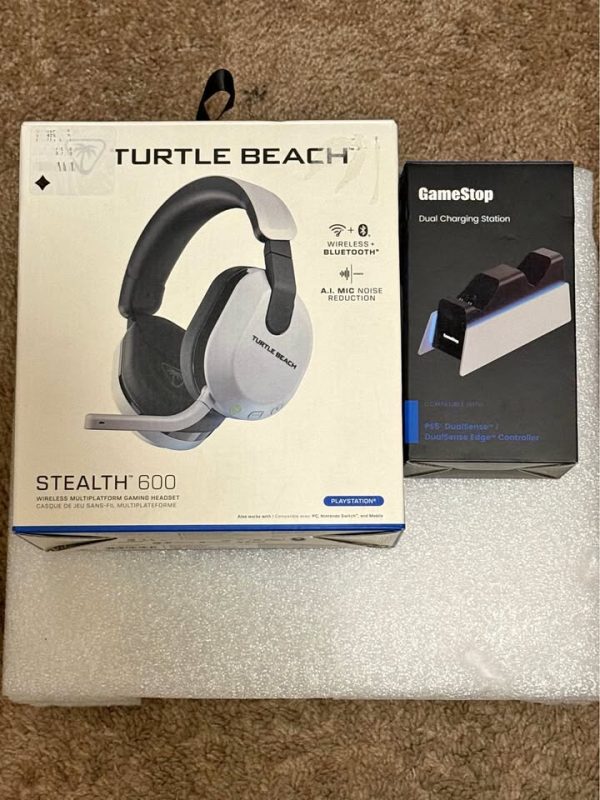 PlayStation 5 Headsets & Dual Charging Station