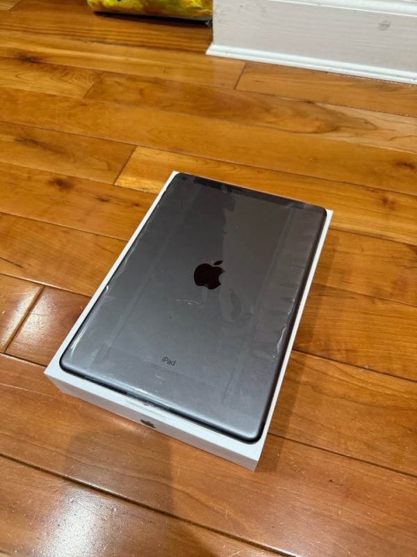 7th Generation iPad 32gb