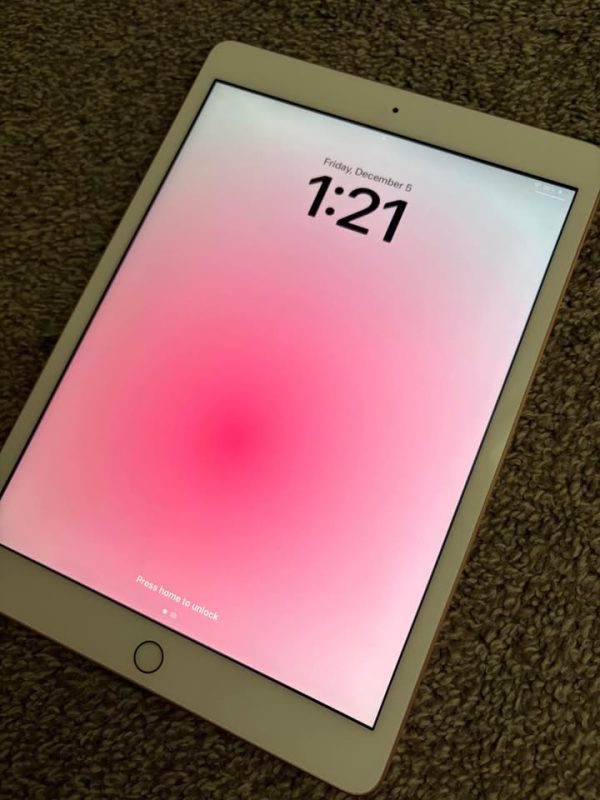 iPad 8th Generation - 128GB - Excellent Condition