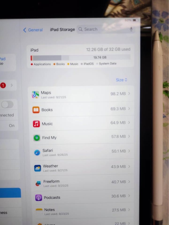 7th Gen IPad 32GB with Apple Pencil 3 7th Gen IPad 32GB with Apple Pencil