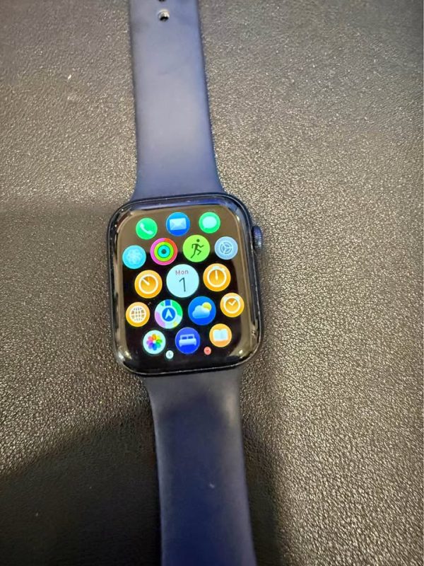 Apple Watch Series 10 GPS+Cellular Black (Excellent Condition) Unlocked